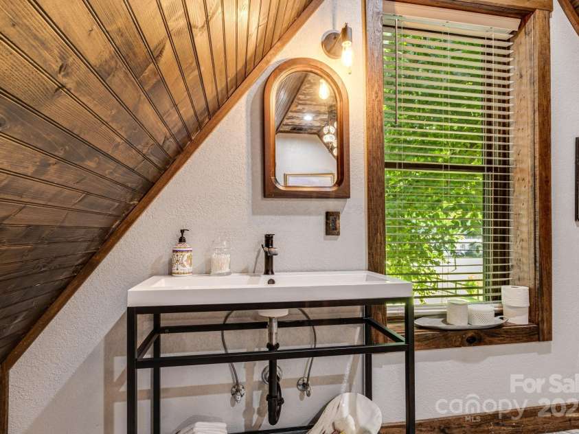 362 Spring Street, Hot Springs, NC 28743.  MLS# CAR4279244, YatesRealty ID 27512. 