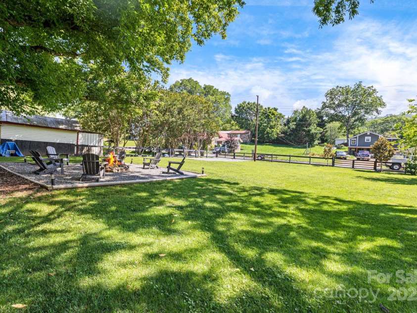 362 Spring Street, Hot Springs, NC 28743.  MLS# CAR4279244, YatesRealty ID 27512. 