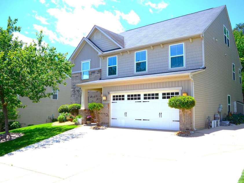 7170 Kenyon Drive, Denver, NC 28037.  MLS# CAR4266073, YatesRealty ID 27513. 