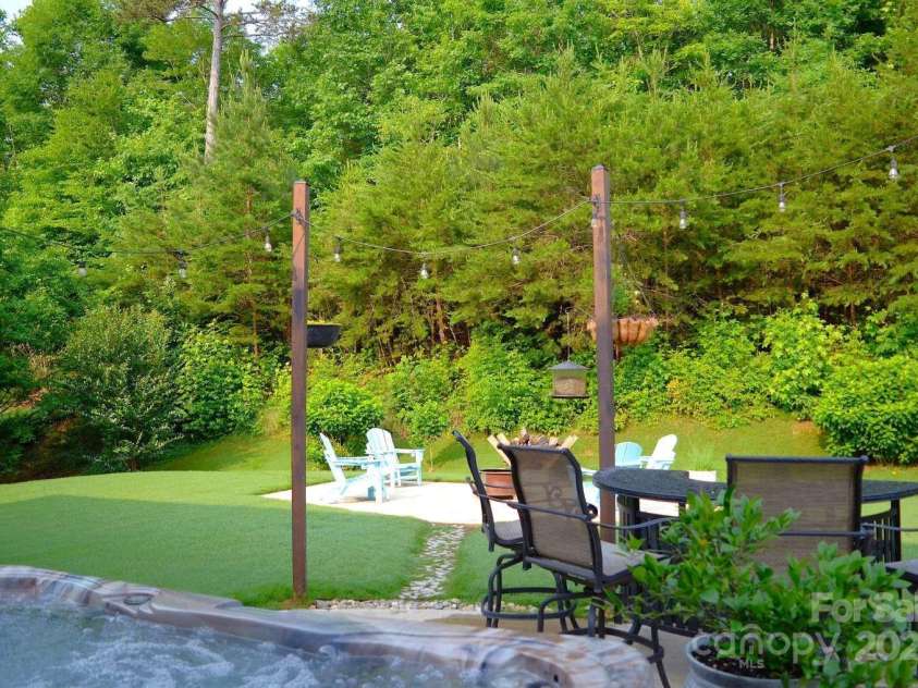 7170 Kenyon Drive, Denver, NC 28037.  MLS# CAR4266073, YatesRealty ID 27513. 