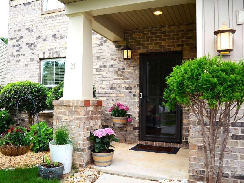 7170 Kenyon Drive, Denver, NC 28037.  MLS# CAR4266073, YatesRealty ID 27513. 