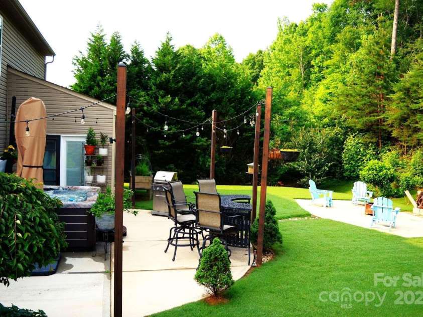 7170 Kenyon Drive, Denver, NC 28037.  MLS# CAR4266073, YatesRealty ID 27513. 