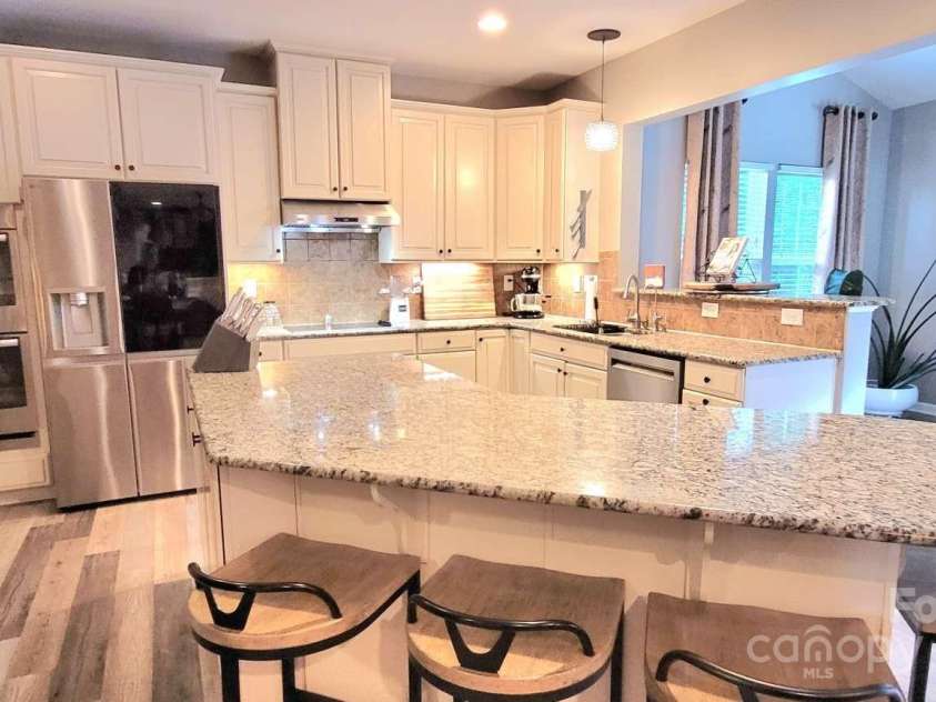 7170 Kenyon Drive, Denver, NC 28037.  MLS# CAR4266073, YatesRealty ID 27513. 