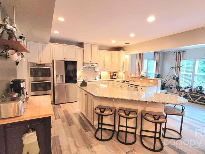 7170 Kenyon Drive, Denver, NC 28037.  MLS# CAR4266073, YatesRealty ID 27513. 