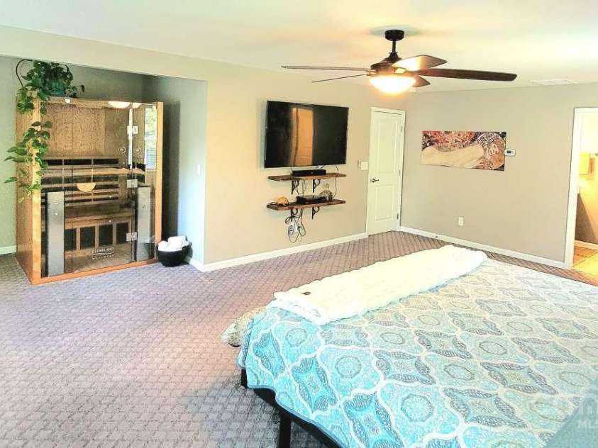 7170 Kenyon Drive, Denver, NC 28037.  MLS# CAR4266073, YatesRealty ID 27513. 