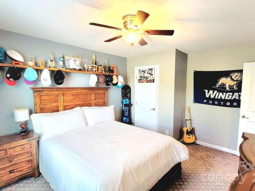 7170 Kenyon Drive, Denver, NC 28037.  MLS# CAR4266073, YatesRealty ID 27513. 