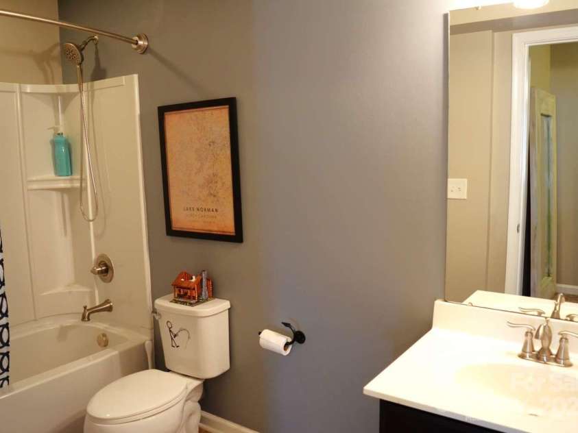 7170 Kenyon Drive, Denver, NC 28037.  MLS# CAR4266073, YatesRealty ID 27513. 