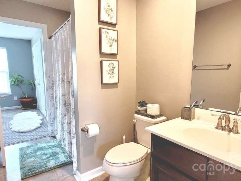 7170 Kenyon Drive, Denver, NC 28037.  MLS# CAR4266073, YatesRealty ID 27513. 