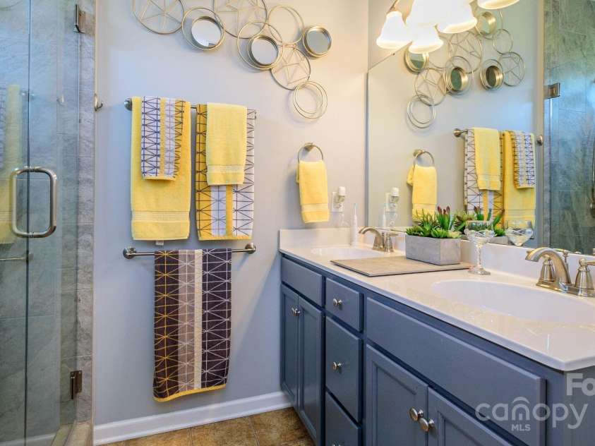 132 Half Moon Trail, Hendersonville, NC 28792.  MLS# CAR4270377, YatesRealty ID 27514. 