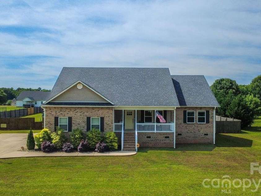 267 Church Street, McConnells, SC 29726.  MLS# CAR4388092, YatesRealty ID 27515. 