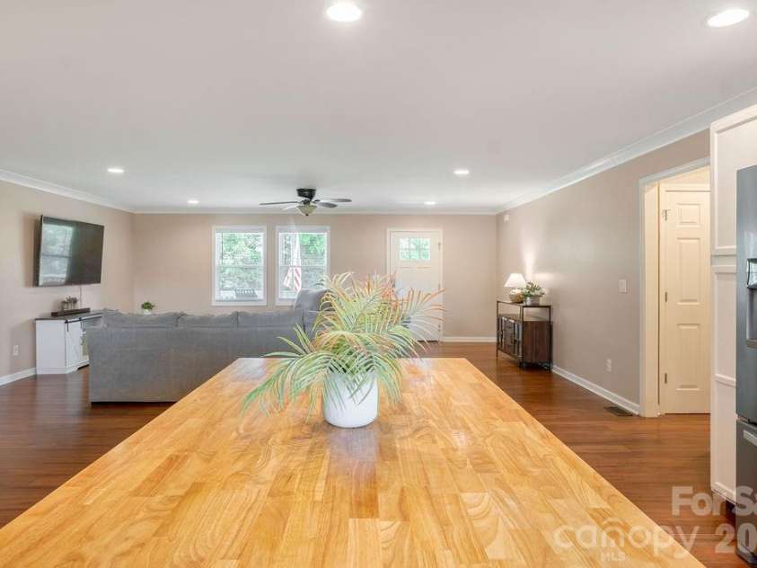 267 Church Street, McConnells, SC 29726.  MLS# CAR4388092, YatesRealty ID 27515. 