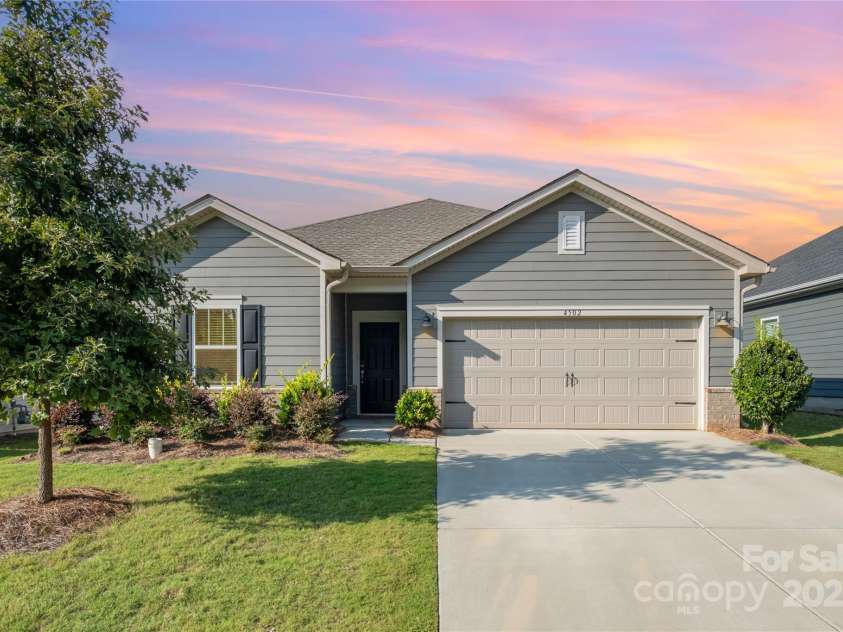 4502 Bright Road, Charlotte, NC 28214.  MLS# CAR4299320, YatesRealty ID 27516. 