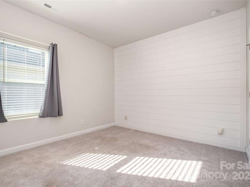 4502 Bright Road, Charlotte, NC 28214.  MLS# CAR4299320, YatesRealty ID 27516. 