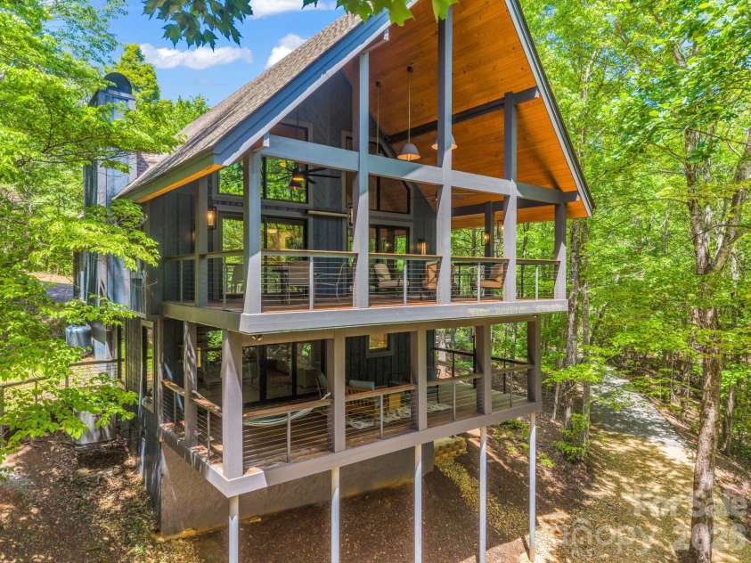 331 Quail Ridge Road, Lake Lure, NC 28746.  MLS# CAR4378555, YatesRealty ID 27517. 