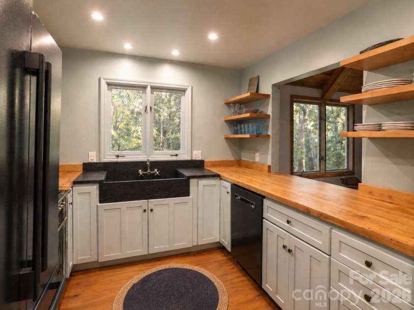 331 Quail Ridge Road, Lake Lure, NC 28746.  MLS# CAR4378555, YatesRealty ID 27517. 