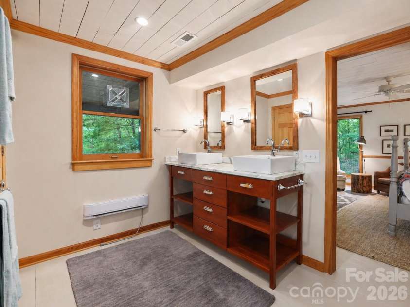 331 Quail Ridge Road, Lake Lure, NC 28746.  MLS# CAR4378555, YatesRealty ID 27517. 