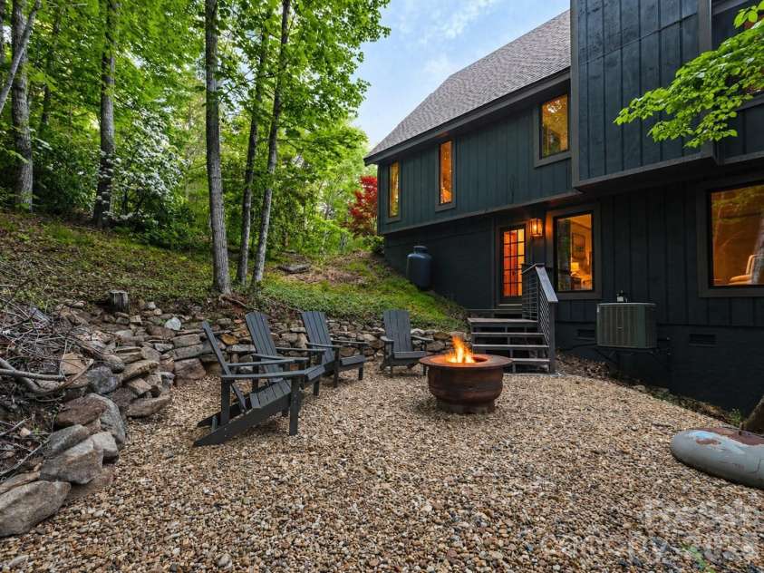 331 Quail Ridge Road, Lake Lure, NC 28746.  MLS# CAR4378555, YatesRealty ID 27517. 
