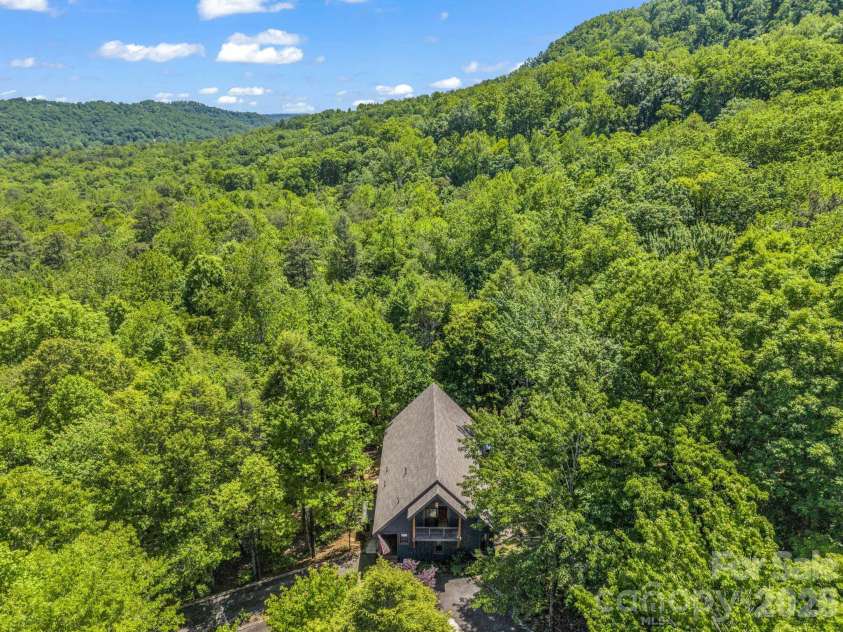 331 Quail Ridge Road, Lake Lure, NC 28746.  MLS# CAR4378555, YatesRealty ID 27517. 