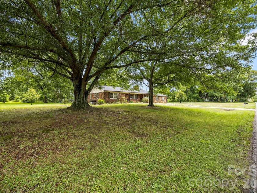 2829 Bettis Road, Grover, NC 28073.  MLS# CAR4386949, YatesRealty ID 27518. 