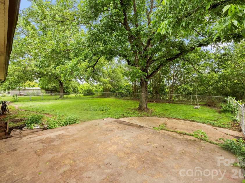 2829 Bettis Road, Grover, NC 28073.  MLS# CAR4386949, YatesRealty ID 27518. 