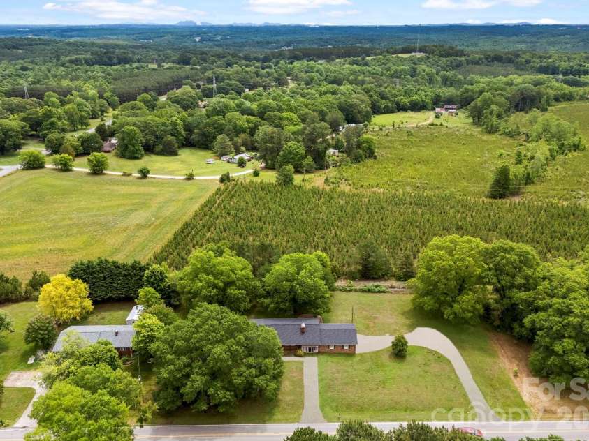 2829 Bettis Road, Grover, NC 28073.  MLS# CAR4386949, YatesRealty ID 27518. 