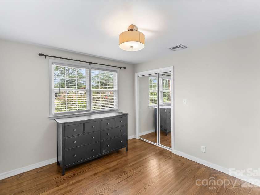 1089 20th Avenue Drive, Hickory, NC 28601.  MLS# CAR4276353, YatesRealty ID 27520. Bedroom 3