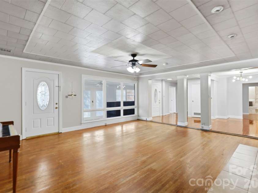 2670 Olivers Cross Road, Newton, NC 28658.  MLS# CAR4365512, YatesRealty ID 27521. 