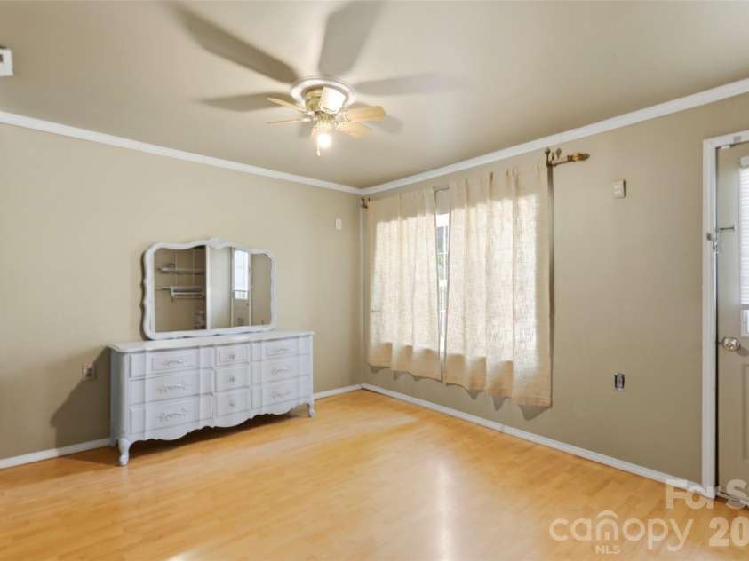 2670 Olivers Cross Road, Newton, NC 28658.  MLS# CAR4365512, YatesRealty ID 27521. 