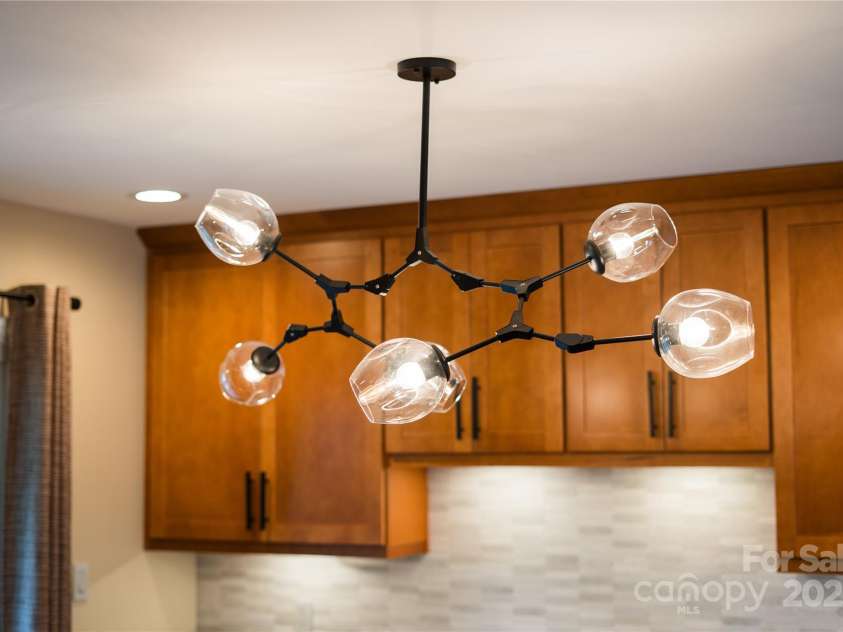 223 Cheyenne Court, Asheville, NC 28803.  MLS# CAR4277045, YatesRealty ID 27522. 