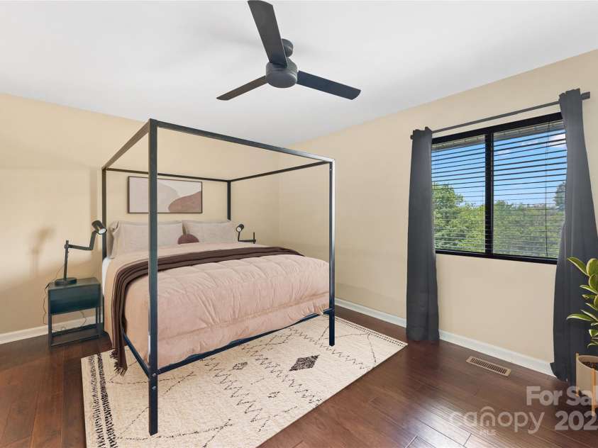 223 Cheyenne Court, Asheville, NC 28803.  MLS# CAR4277045, YatesRealty ID 27522. 