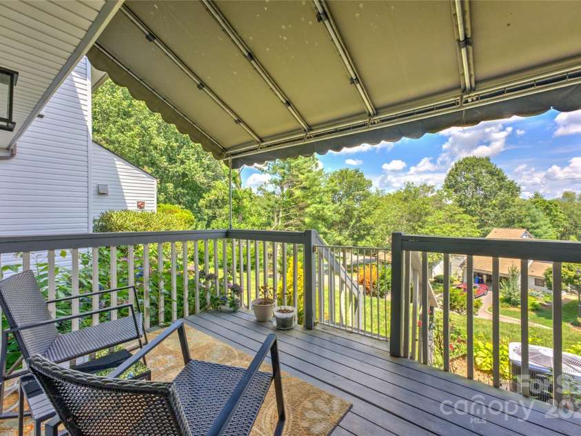 223 Cheyenne Court, Asheville, NC 28803.  MLS# CAR4277045, YatesRealty ID 27522. 