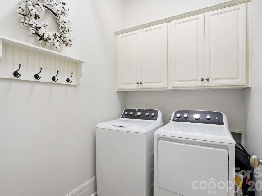 5212 Shepley Court, Charlotte, NC 28226.  MLS# CAR4365545, YatesRealty ID 27522. 