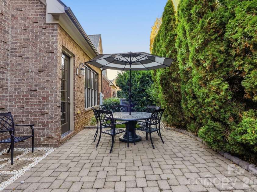 5212 Shepley Court, Charlotte, NC 28226.  MLS# CAR4365545, YatesRealty ID 27522. 
