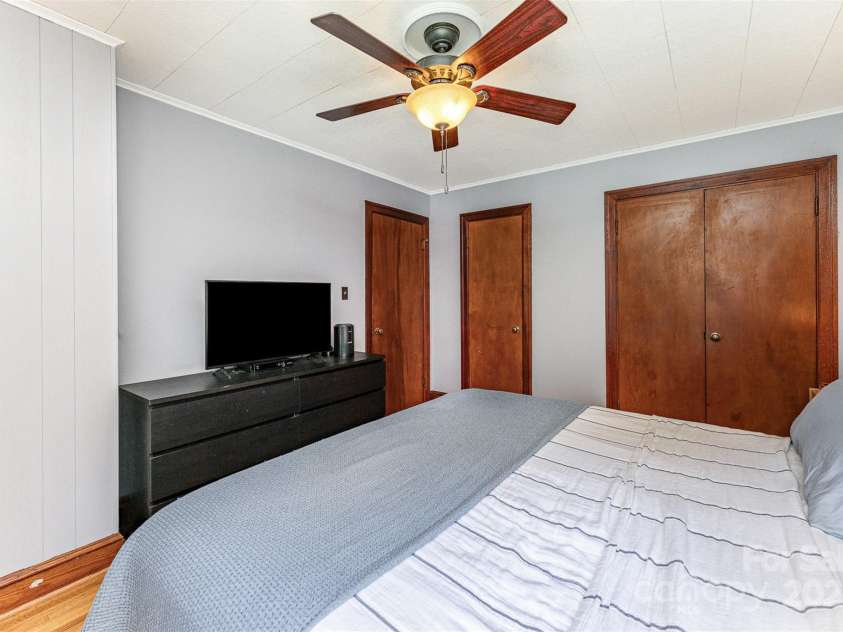 1102 13th Street, Kannapolis, NC 28083.  MLS# CAR4255636, YatesRealty ID 27523. 