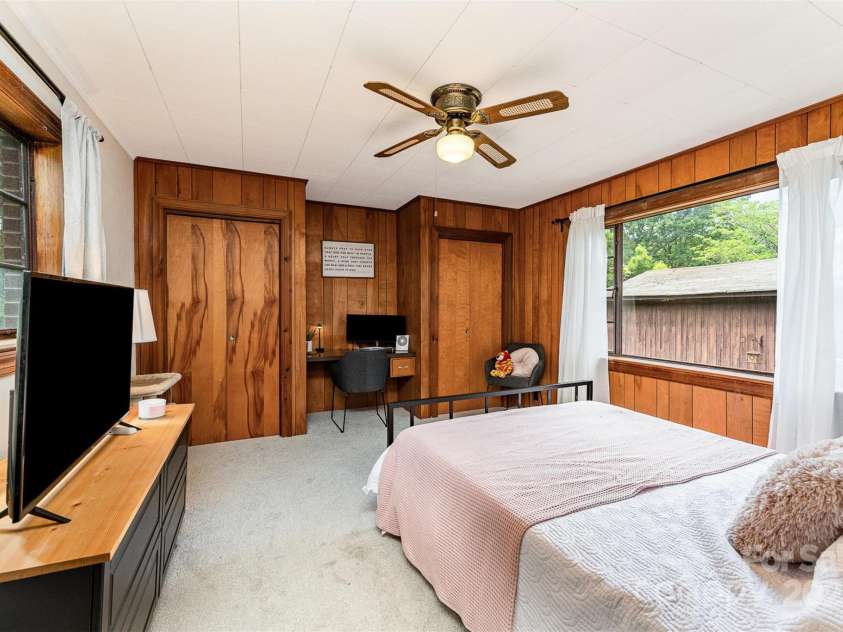 1102 13th Street, Kannapolis, NC 28083.  MLS# CAR4255636, YatesRealty ID 27523. 