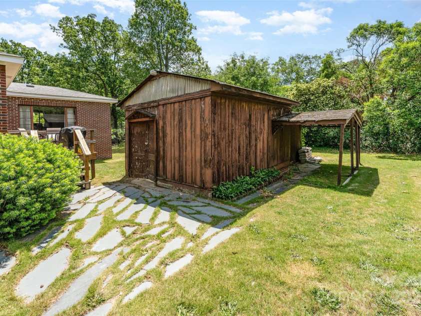 1102 13th Street, Kannapolis, NC 28083.  MLS# CAR4255636, YatesRealty ID 27523. 