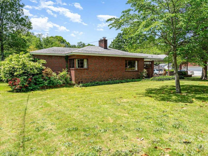 1102 13th Street, Kannapolis, NC 28083.  MLS# CAR4255636, YatesRealty ID 27523. 