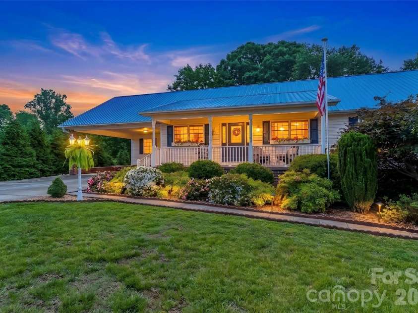 183 Greenlea Circle, Taylorsville, NC 28681.  MLS# CAR4382982, YatesRealty ID 27523. 
