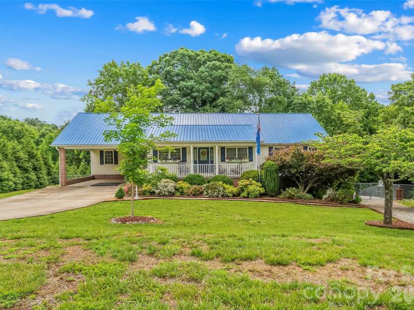 183 Greenlea Circle, Taylorsville, NC 28681.  MLS# CAR4382982, YatesRealty ID 27523. 