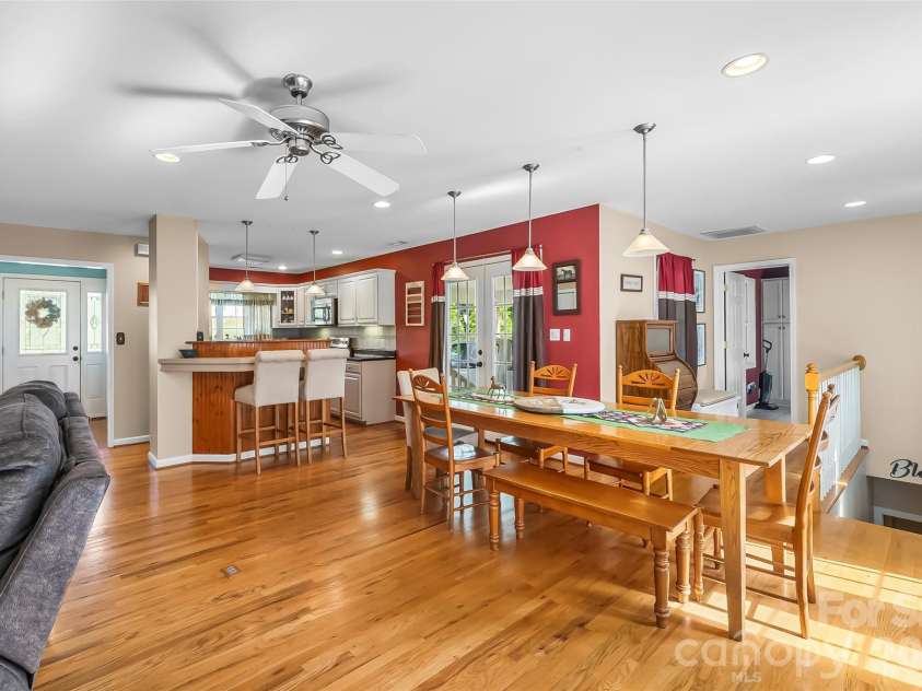 183 Greenlea Circle, Taylorsville, NC 28681.  MLS# CAR4382982, YatesRealty ID 27523. 
