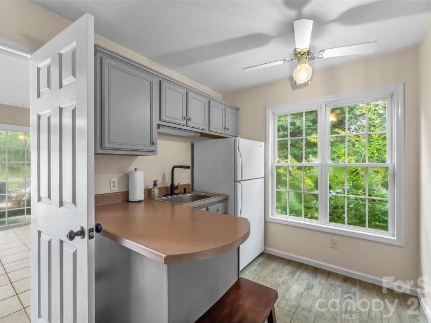 183 Greenlea Circle, Taylorsville, NC 28681.  MLS# CAR4382982, YatesRealty ID 27523. 