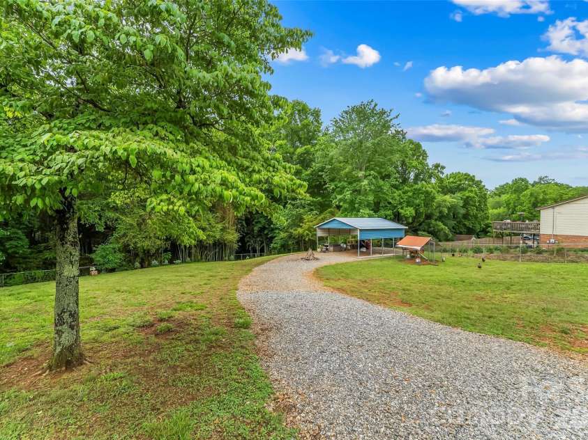 183 Greenlea Circle, Taylorsville, NC 28681.  MLS# CAR4382982, YatesRealty ID 27523. 