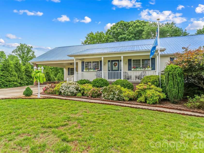 183 Greenlea Circle, Taylorsville, NC 28681.  MLS# CAR4382982, YatesRealty ID 27523. 
