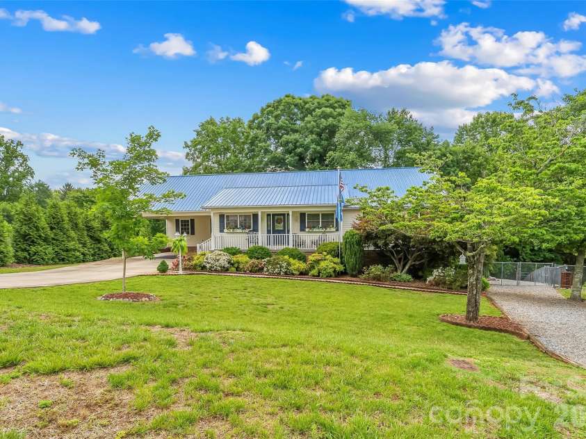 183 Greenlea Circle, Taylorsville, NC 28681.  MLS# CAR4382982, YatesRealty ID 27523. 