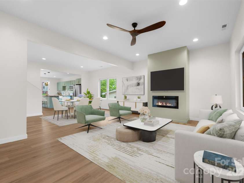 1076 Henderson Street, Marion, NC 28752.  MLS# CAR4265053, YatesRealty ID 27526. 