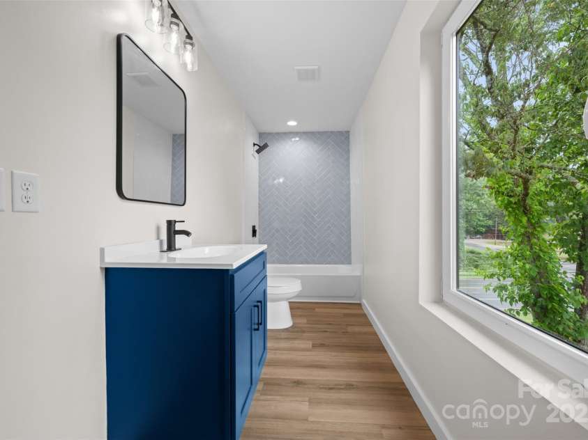 1076 Henderson Street, Marion, NC 28752.  MLS# CAR4265053, YatesRealty ID 27526. 