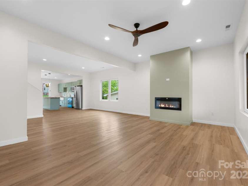 1076 Henderson Street, Marion, NC 28752.  MLS# CAR4265053, YatesRealty ID 27526. 