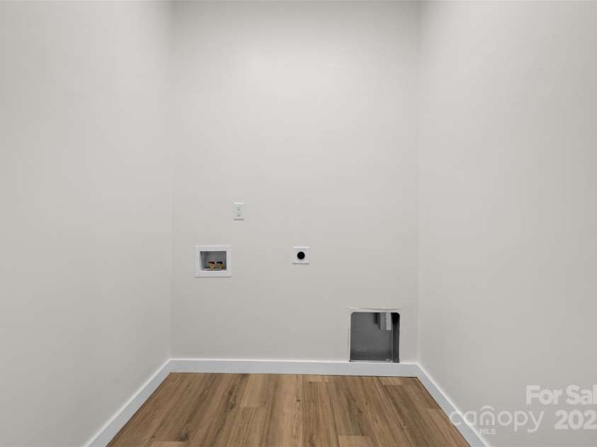 1076 Henderson Street, Marion, NC 28752.  MLS# CAR4265053, YatesRealty ID 27526. 