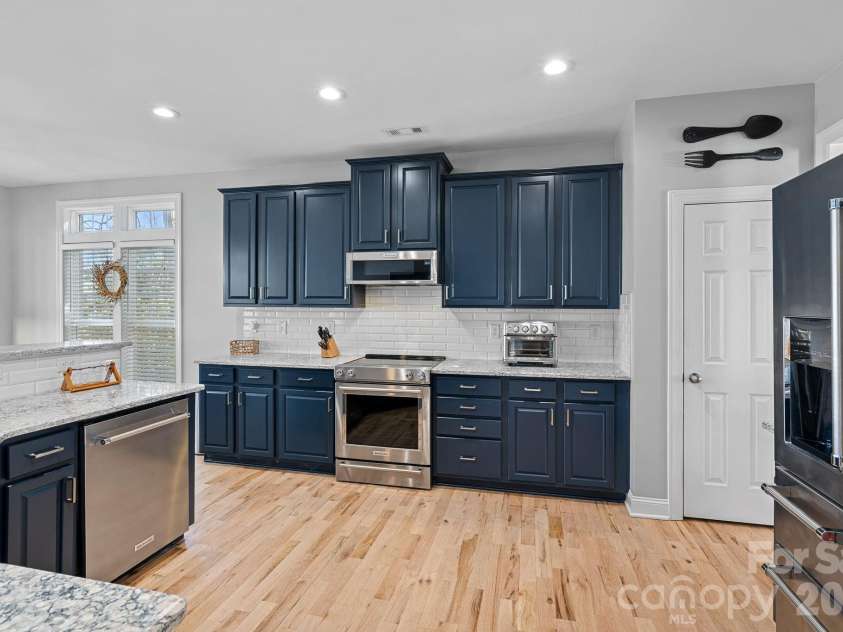 2474 Green Point Lane, Denver, NC 28037.  MLS# CAR4356317, YatesRealty ID 27526. 