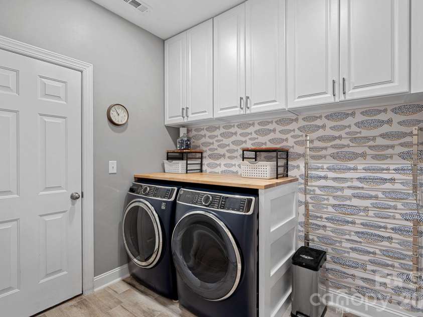 2474 Green Point Lane, Denver, NC 28037.  MLS# CAR4356317, YatesRealty ID 27526. 